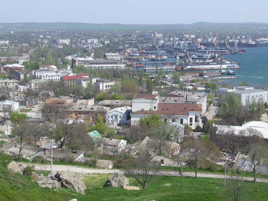 Вид на Керчь с горы Митридат