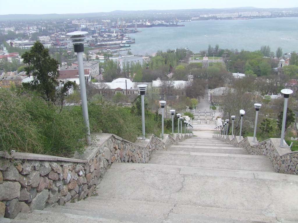 Большая Митридатская лестница в Керчи