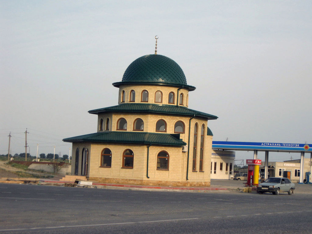 Автозаправка в Тарумовке