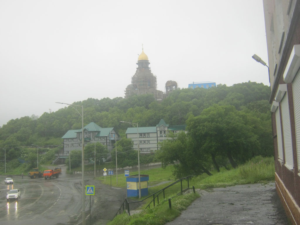Строящийся православный храм