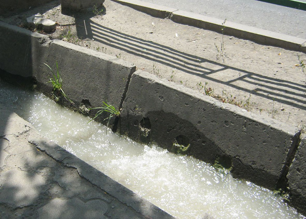 182_Арык с водой