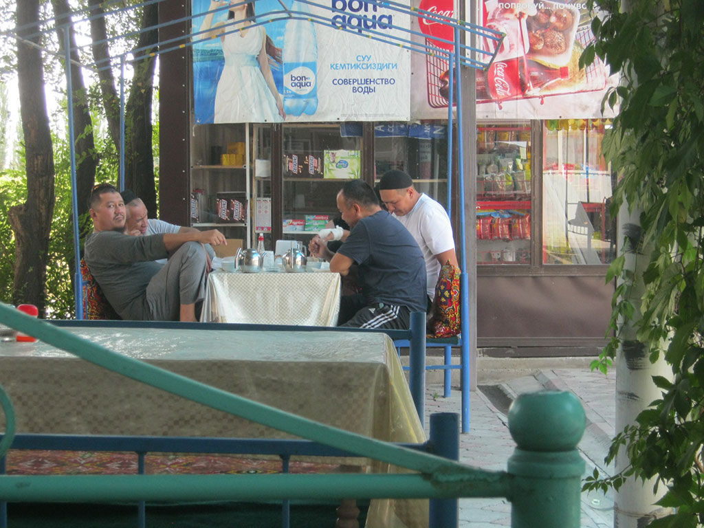 203_В киргизской чайхане