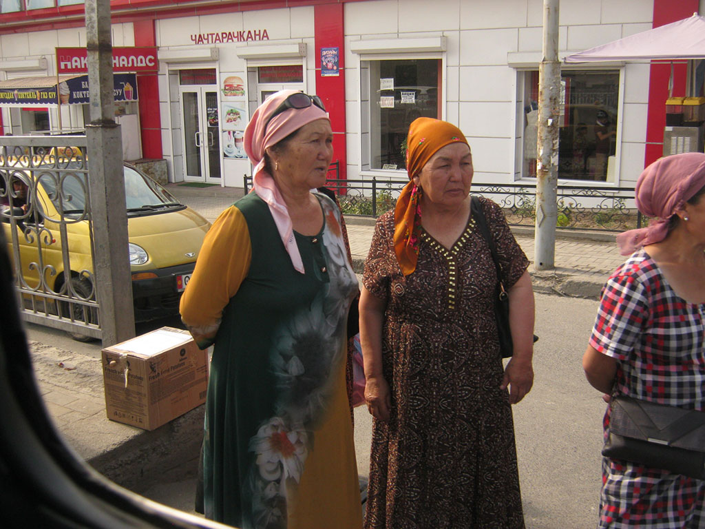 241_г. Ош, киргизские женщины