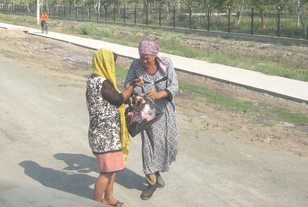 359_Встретелись две подружки