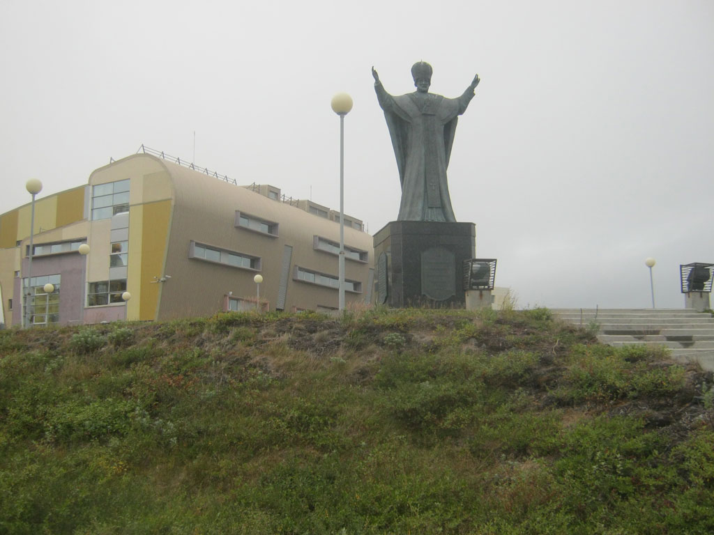 Памятник Николаю Чудотворцу