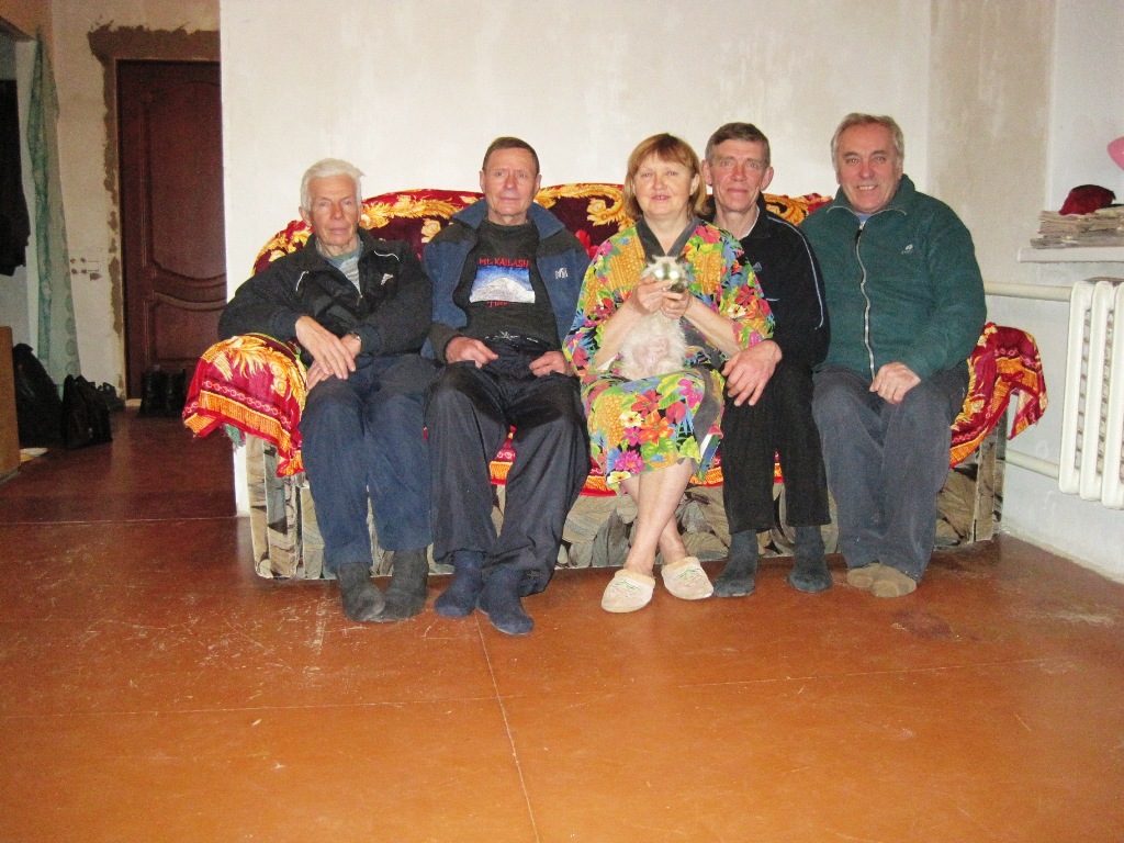 2. В Райгородоке у Михаила и Нины Давыдовых.