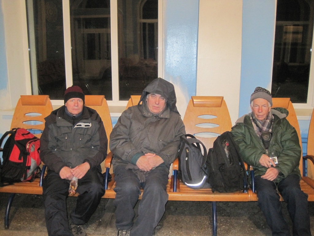 3. На ст. Изюм ждем Николая Пономарева.